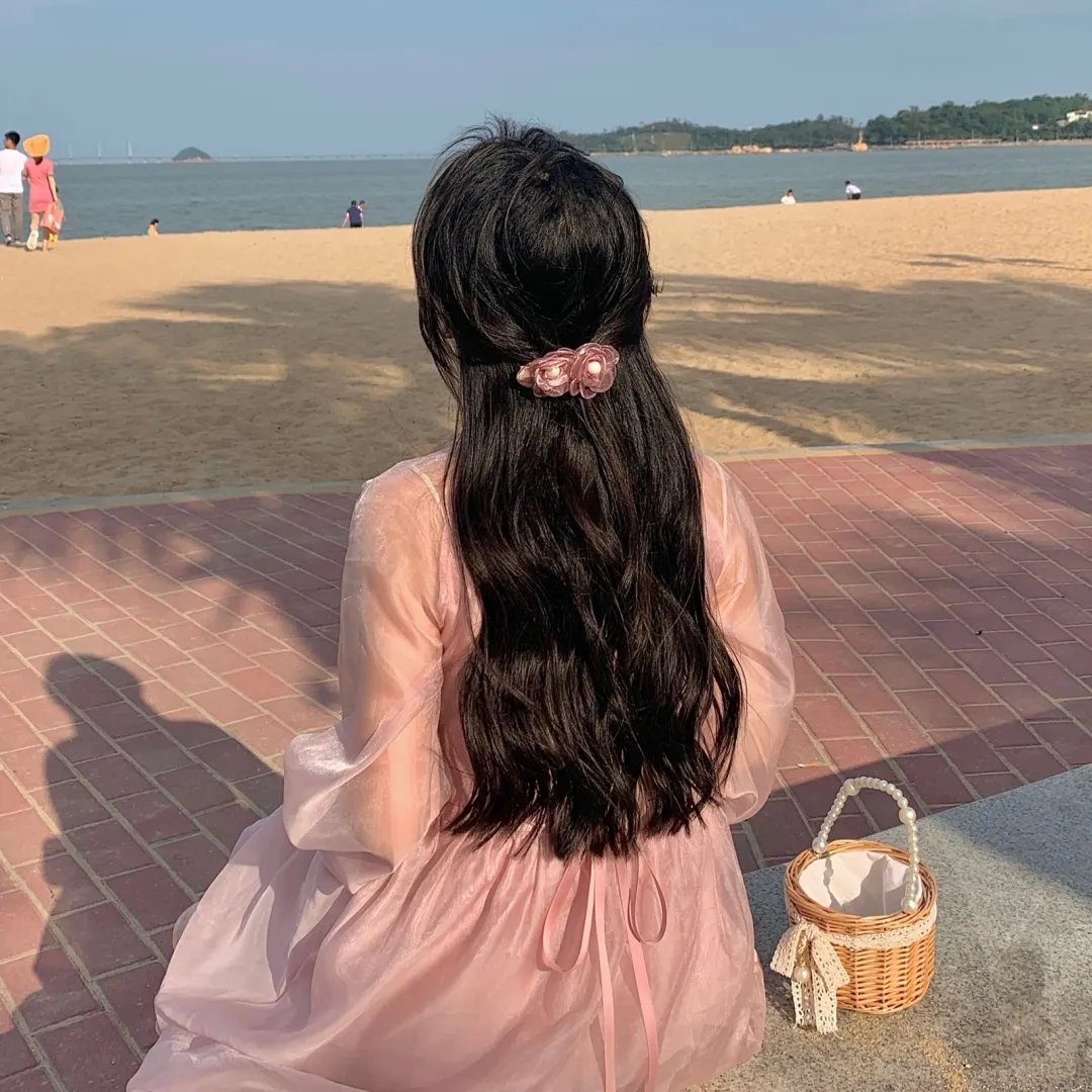三月小姐