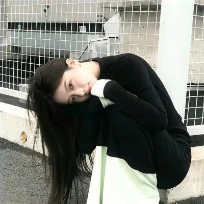 伴游女王